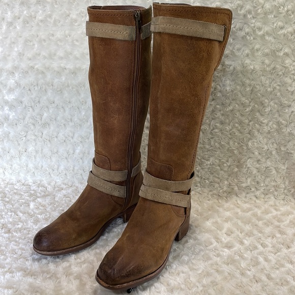 UGG tall boots - Picture 3 of 16